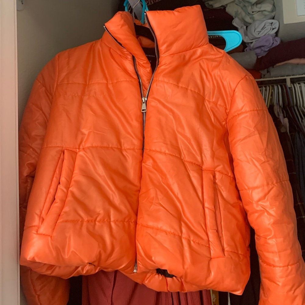 Cropped puffer jacket